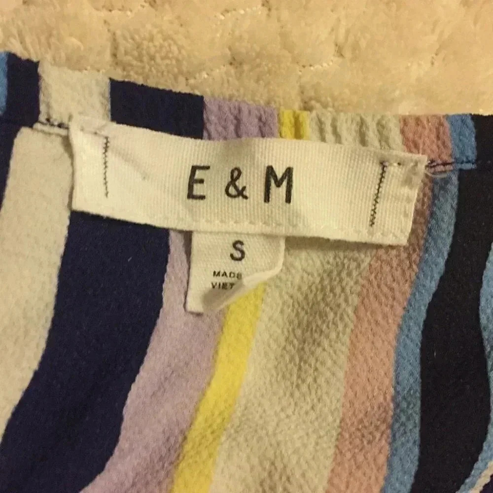 E&M top - Picture 3 of 6